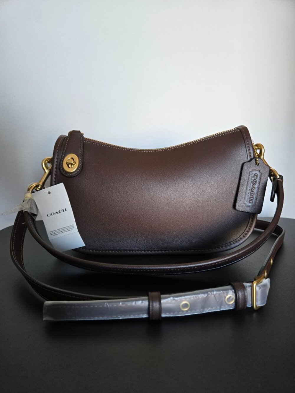 Coach Swinger Bag in Maple Dark Brown